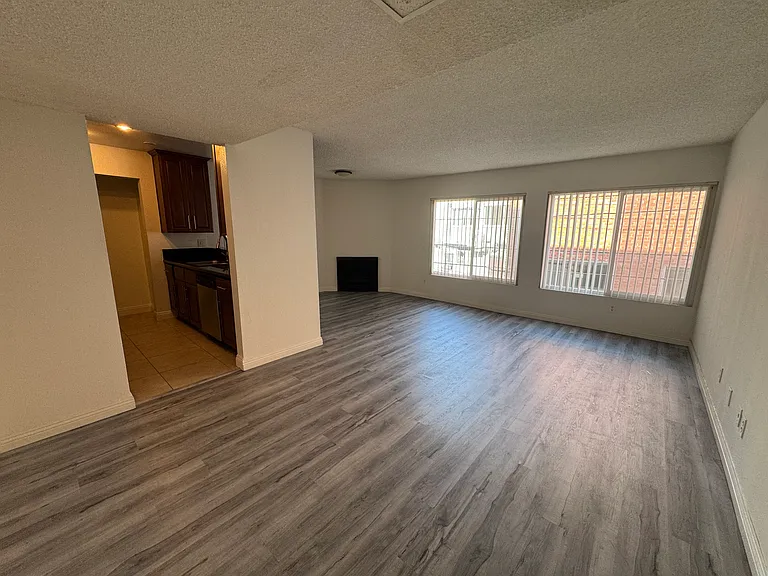 10911 Rochester Ave #102 — Photo 1
