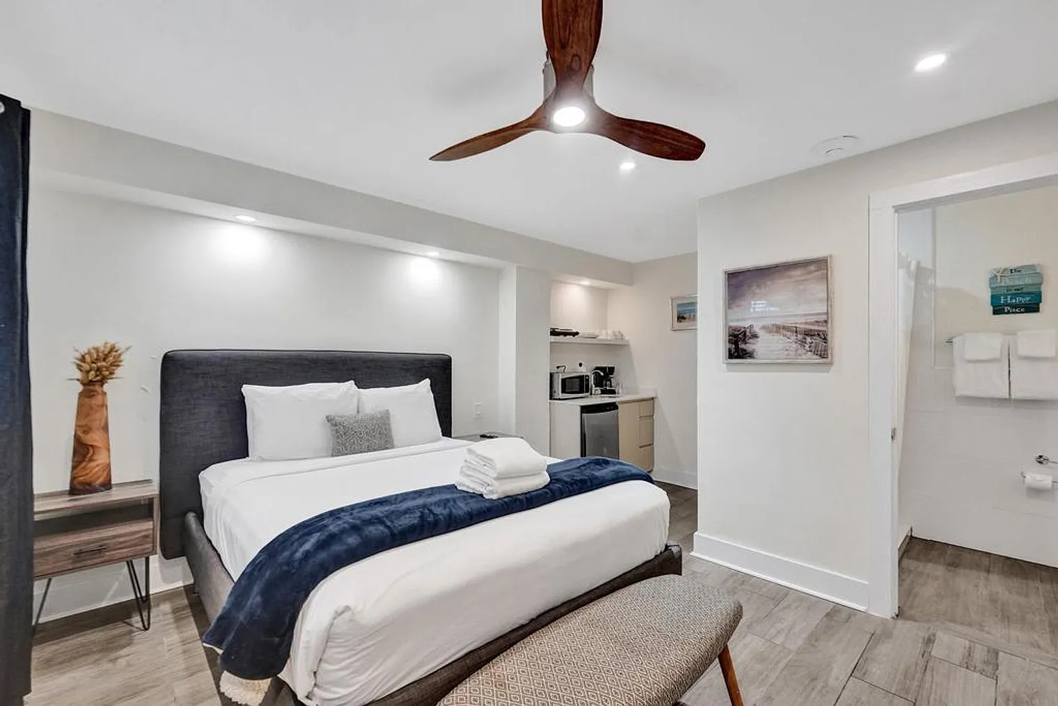 Studio, 1.0 bath, 3229 sqft, $2,736 — Photo 1