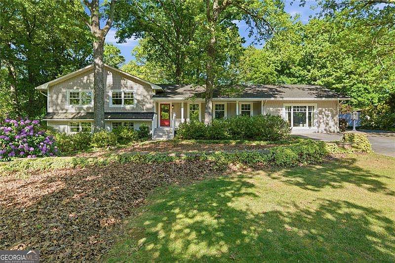 1st image of 2875 Barbara Ln NE