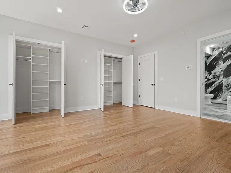 61 Lawton Ave #B — Photo 15