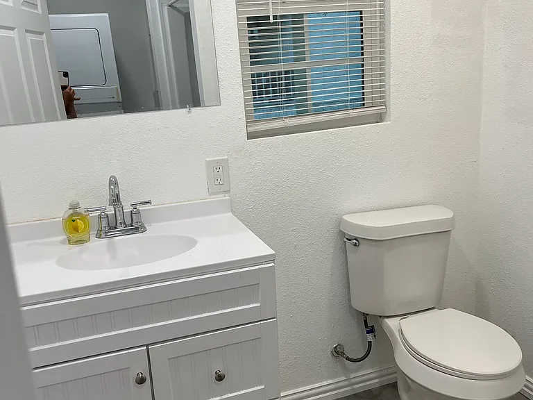 1069 Hanna Dr — Photo 10