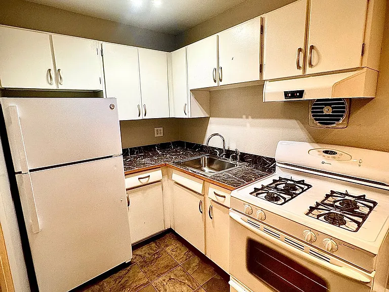 Logan Flats — Photo 12