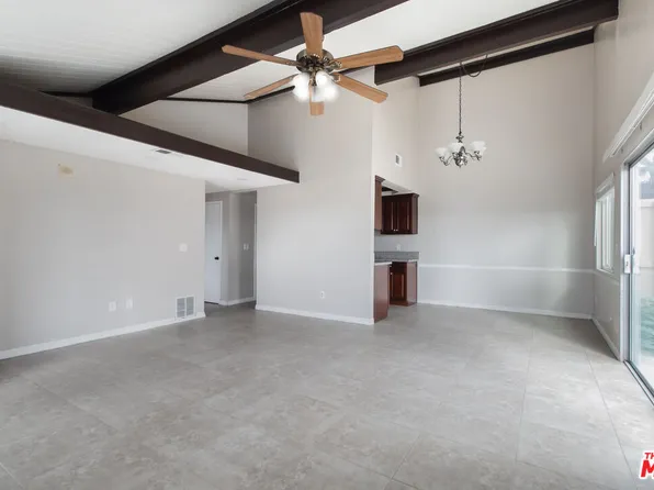 1423 W 7th St, Upland, CA 91786