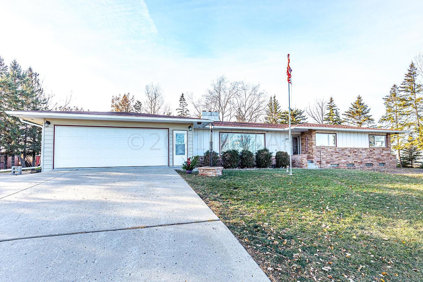 210 Oehlke Ave, Enderlin, ND 58027 Zillow