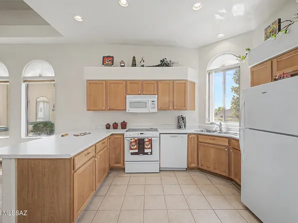 2423 W Via Di Silvio, Tucson, AZ 85741
