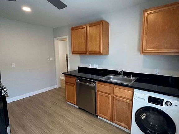 2nd image of 4067-4079 Normal St #4069-1/2