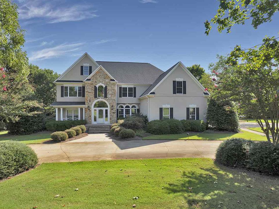 1st image of 4 Oakland Hills Ln