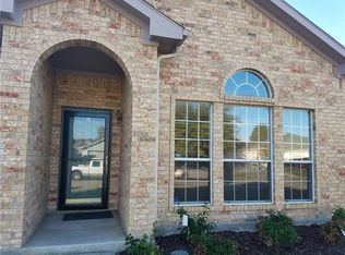 1919 Winding Ridge Trl, Grand Prairie, TX 75052