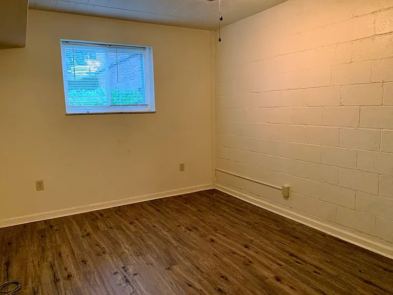 128 Stamm Avenue — Photo 6