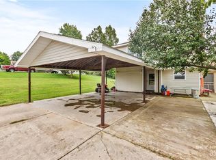 589 Madison St #1620, Huntsville, AR 72740