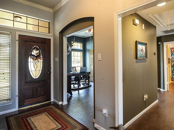 3rd image of 9731 Hawkins Ln