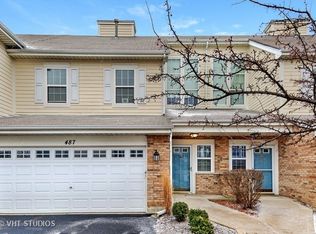 487 Dolton Ln, Carol Stream, IL 60188
