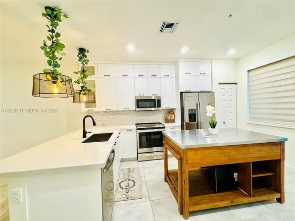 10295 NW 64th Ter #104, Doral, FL 33178