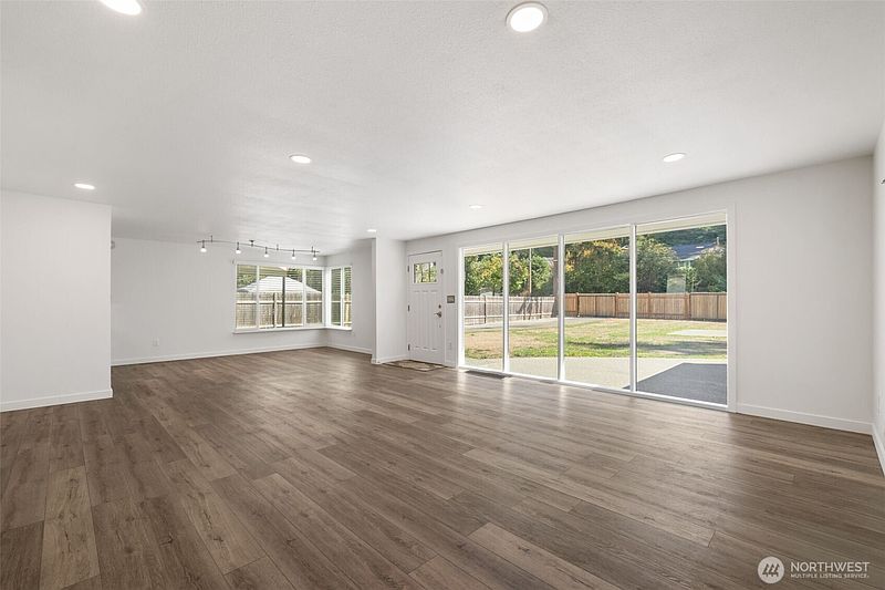 4th image of 12600 Nyanza Road SW