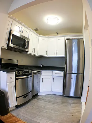 Rented by Francine Realty | media 1