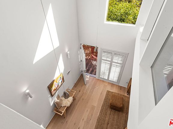 4th image of 1140 N Formosa Ave APT 4