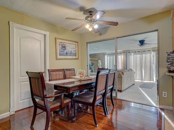 524 Parkbrook St, Spring Valley, CA 91977