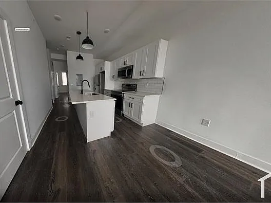 625 N 52nd St #6 — Photo 13