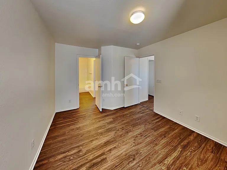 1041 Sweeping Vine Ave — Photo 13