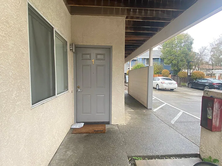 645 Adams St #1 — Photo 16