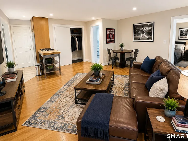 47 E Maple St — Photo 4