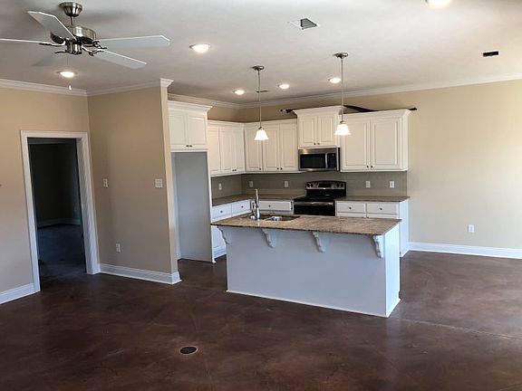 905 Natchez White Dr, Conway, AR