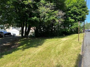 690 W Washington St, Slatington, PA 18080
