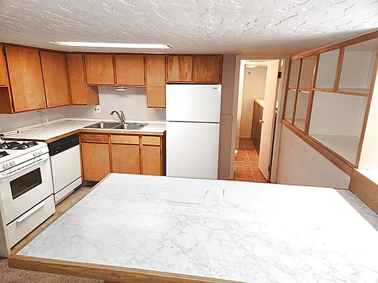 919 E Wilson Ave — Photo 3