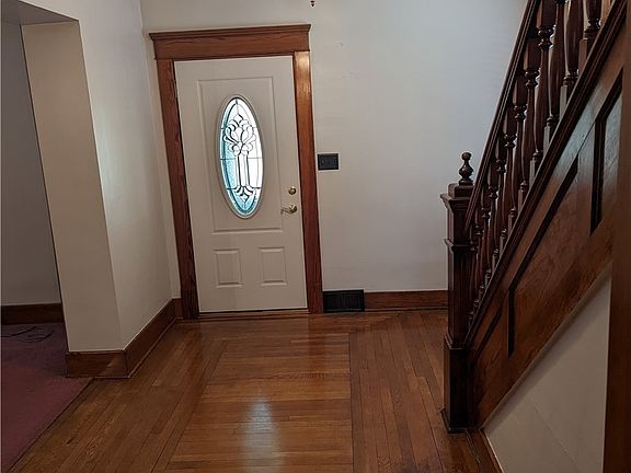 2nd image of 125 N Bentley Ave