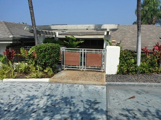 3rd image of 78-6910 Kiaaina St