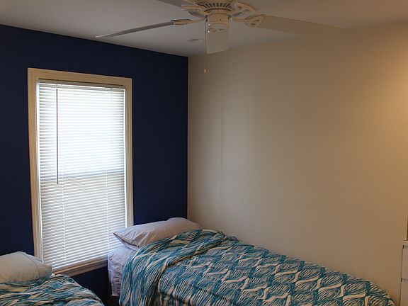 5th image of 37 New Hampshire St