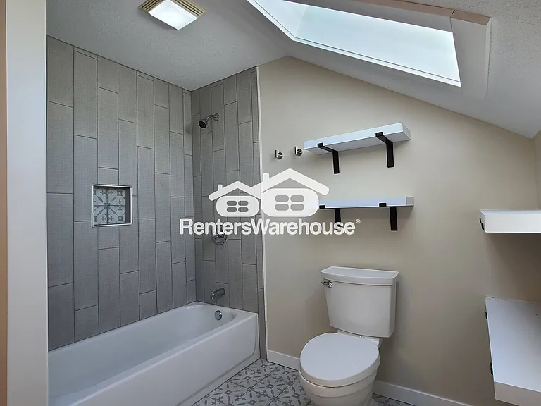 217 River St — Photo 14