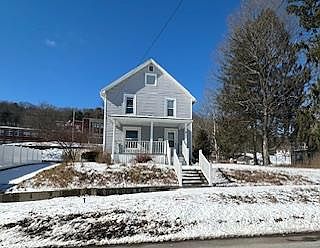 1st image of 8 Hastings St