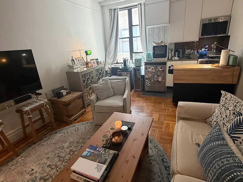 219 W 81st St #10C