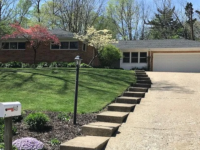 1431 Woodland Ave — Photo 1