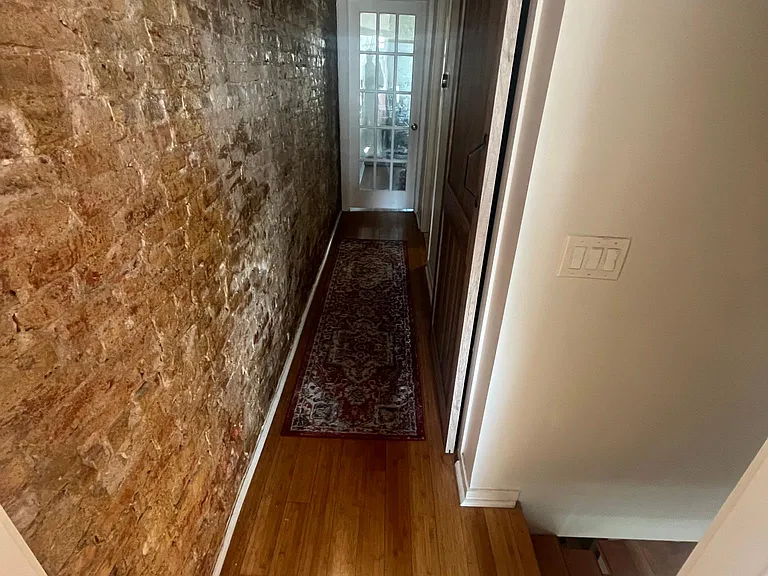 1323 E Palmer St — Photo 18