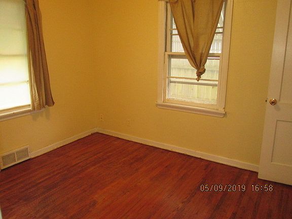 5th image of 803 Illinois Ave