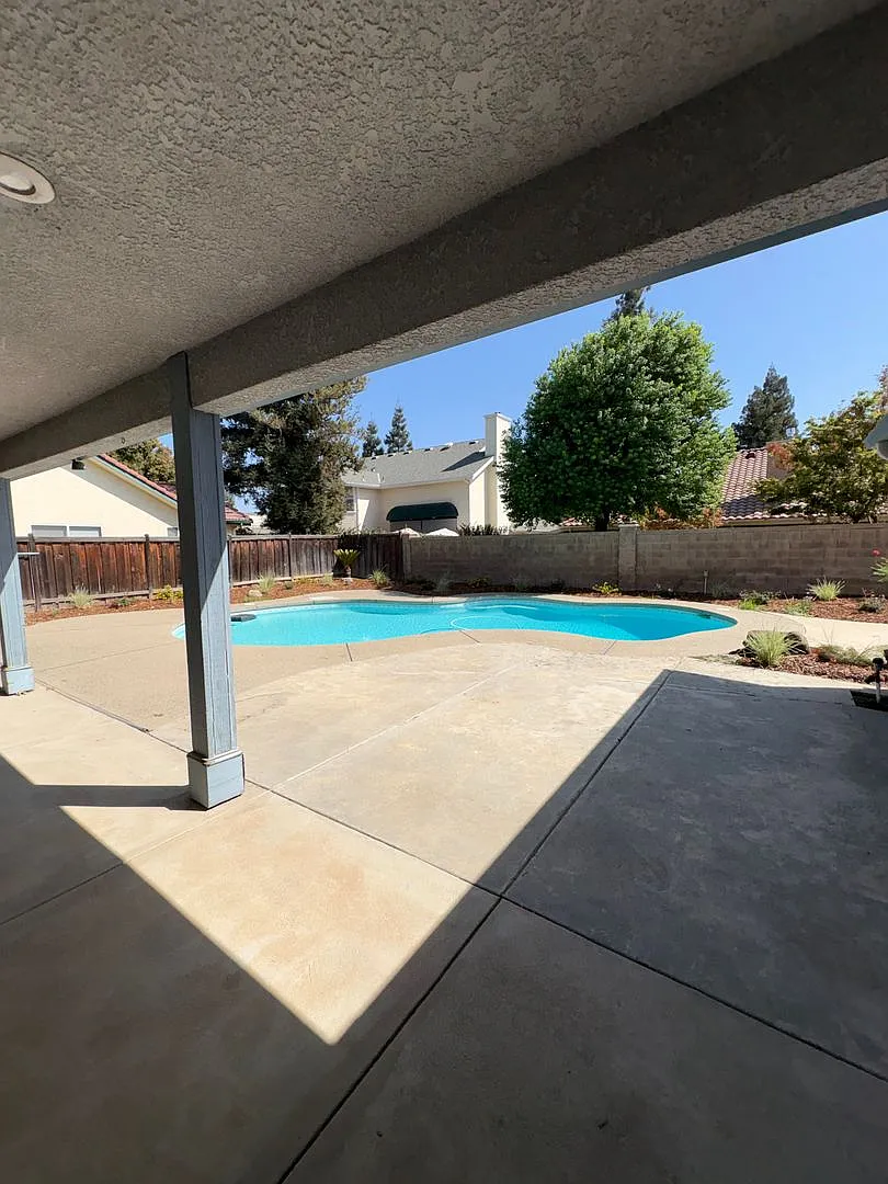 4 Bedroom Home in Clovis! Coming Soon! — Photo 3