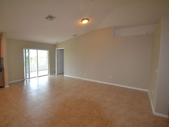 4th image of 5940 Azalea Cir