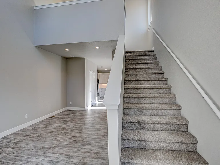817 Cherokee Dr — Photo 6