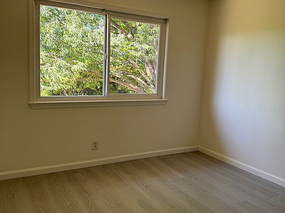 5th image of 2300 Samaritan Pl APT 2