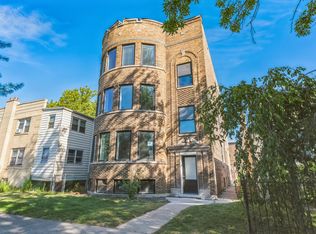 2550 W Balmoral Ave #B, Chicago, IL 60625