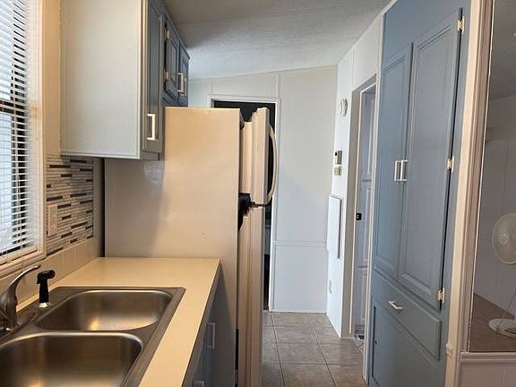 2nd image of 1020 Cedar Ave #26
