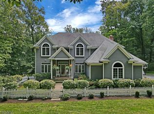 24 Pruner Farm Rd, Lebanon, NJ 08833