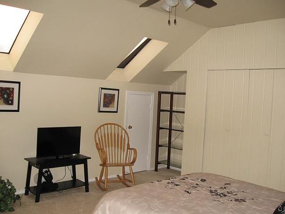 3rd image of 17193 Creekside Cir