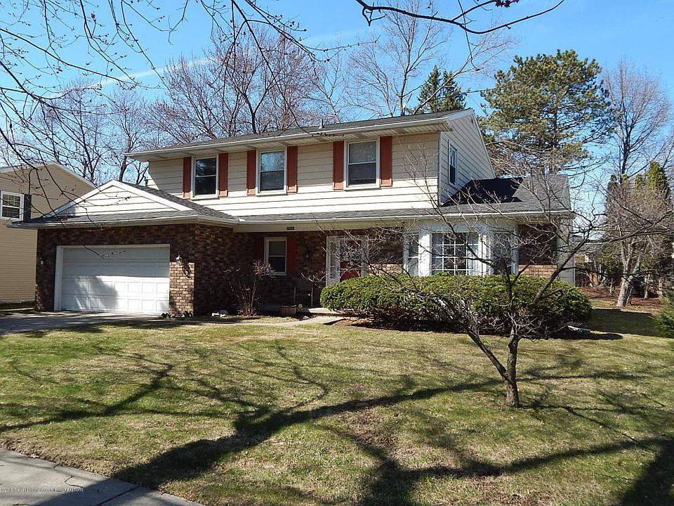 1st image of 2900 Crestwood Dr