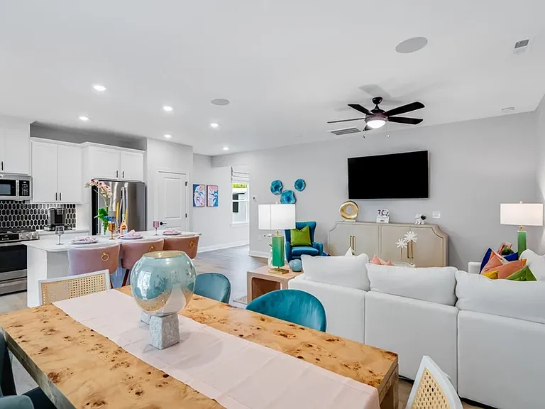 8720 Wardle Ct — Photo 10