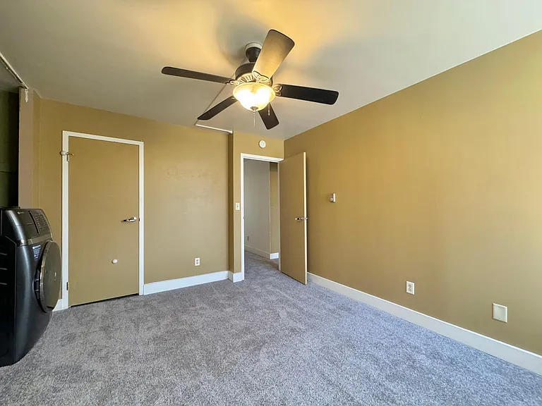 600 E 8th St #3T — Photo 13