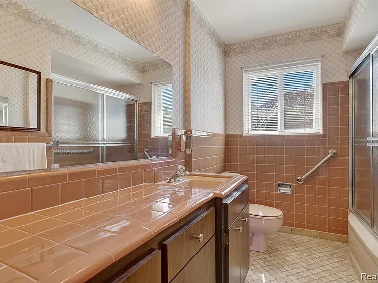 11480 Hanford Dr — Photo 14