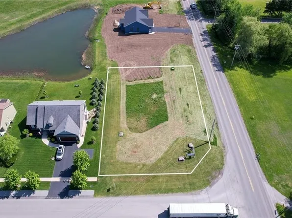 76 Jackson St #1, Akron, NY 14001